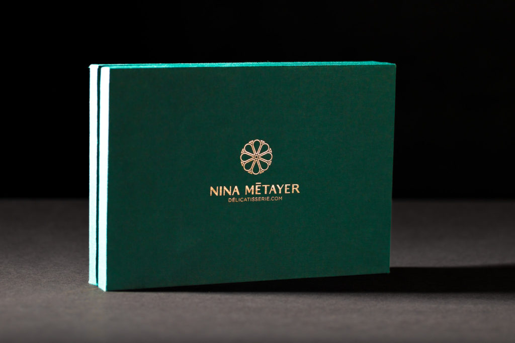 Coffret de chocolats Nina Métayer vert, logo doré